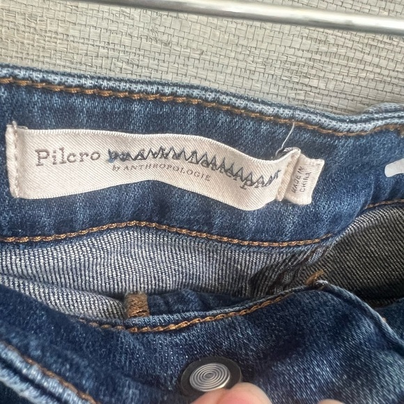 32 Anthropologie pilcro high rise slim jean shorts dark denim raw edge Bermudas - Picture 5 of 11